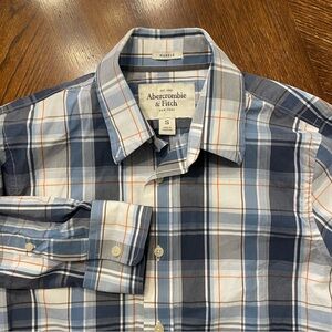 Abercrombie & Fitch Men's Navy and White Plaid Button Down Shirt size small